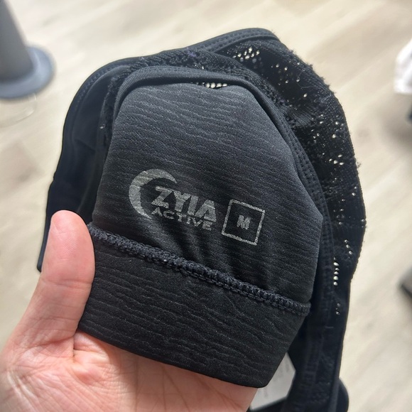 Zyia Active Black Heathered Bomber Bra - Picture 4 of 4